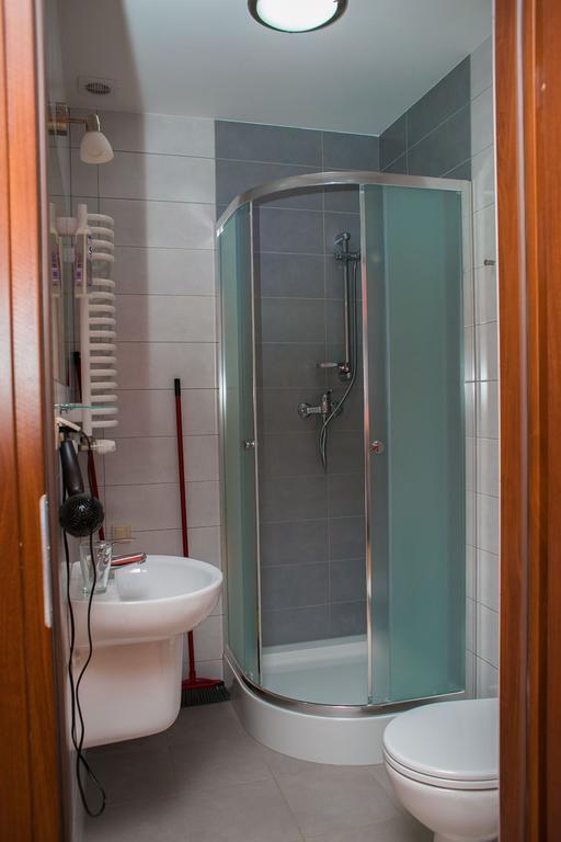 Apartament Serwis كراكوفيا الغرفة الصورة